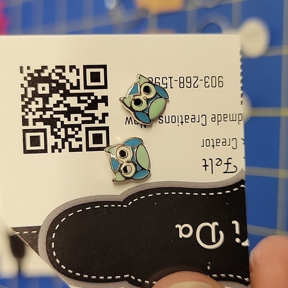 Felt's Fun Finds Jewelry - Owl Stud 0.25" Silver Tone Earrings